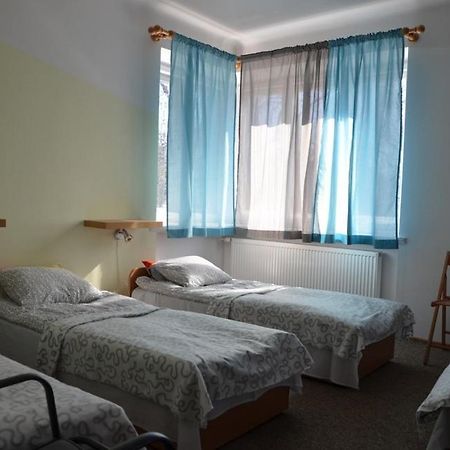 Kwatery Pracownicze Tolek Варшава Экстерьер фото
